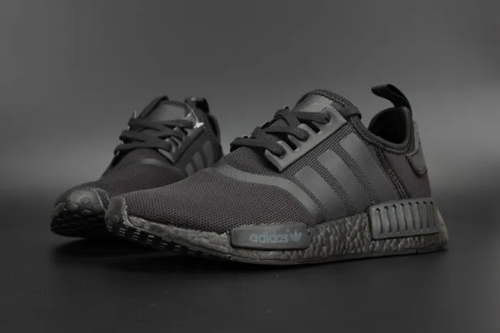 ADIDAS NMD_R1 TRIPLE BLACK  REFLECTIVE LIMITED EDITION TRAINERS S31508