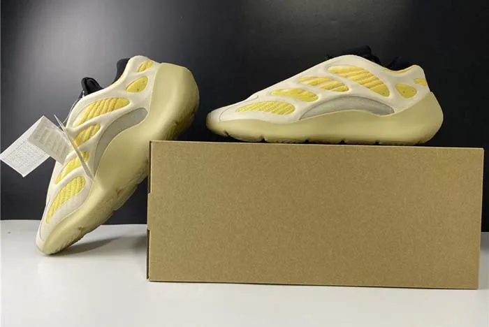 ADIDAS YEEZY 700 V3 “SRPHYM ” G54853