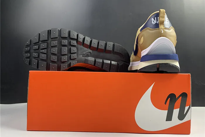 Nike x Sacai VaporWaffle Sesame Blue Void DD1875-200