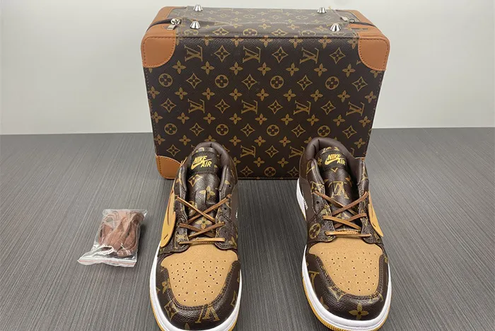 OFF-WHITE x Air Jordan 1 Low Top 554724-555