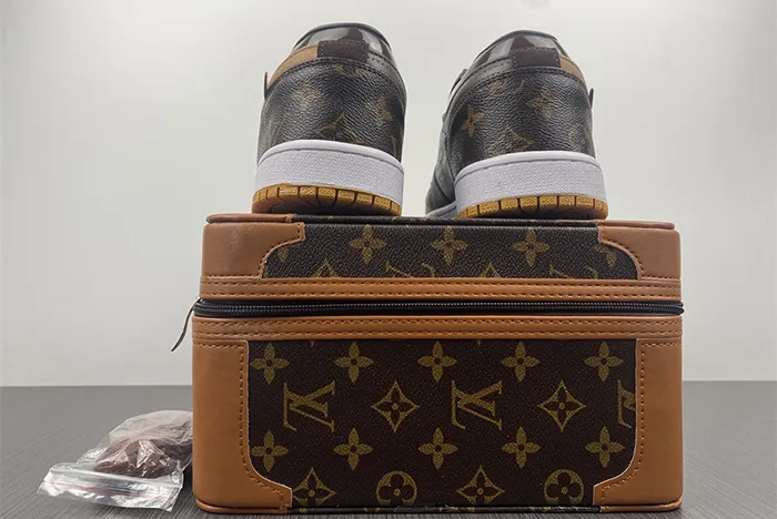 OFF-WHITE x Air Jordan 1 Low Top 554724-555