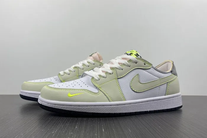 Air Jordan 1 Low OG White Ghost Green Black DM7837-103
