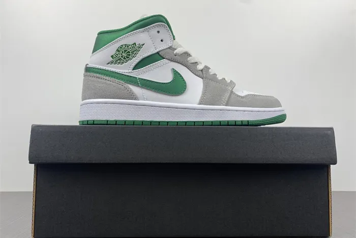 jordan 1 mid se "grey pine green" is S*per clean dc7294-103