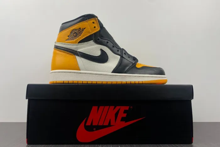 Air Jordan 1 High OG Yellow Toe 555088-711
