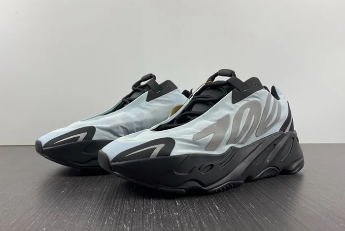 Adidas Yeezy Boost 3M 700 MNVN GZ0711