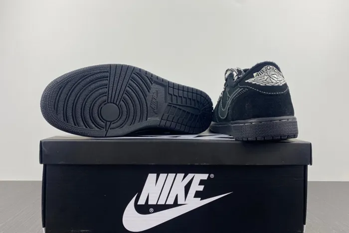Travis Scott x Air Jordan 1 Low OG DM7866-100