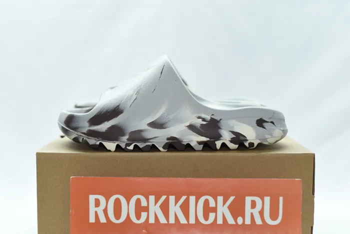 YEEZY SLIDE GZ5553