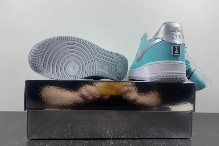 T*f*ny & co. x nike air force 1 low dz1382-003