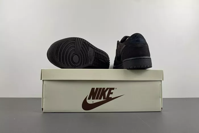 Travis Scott x Air Jordan 1 Low OG DM7866-202-1