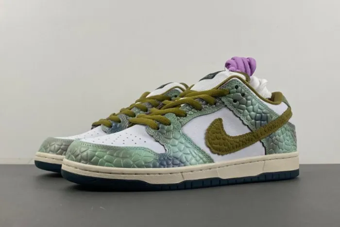 Alexis Sablone x Dunk Low SB Chameleon HJ3386-300