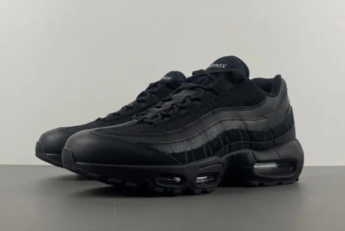 Air Max 95 Essential Triple Black CL3705-001